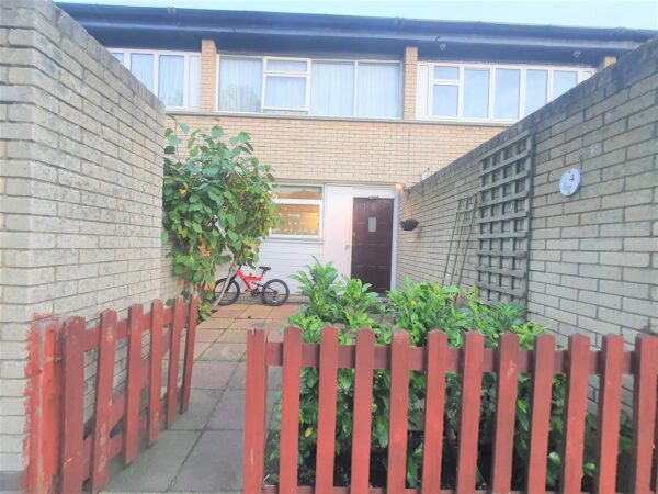 Barchester Close, Uxbridge