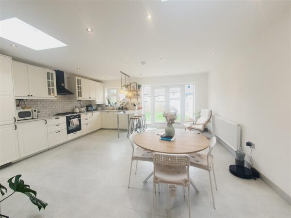Crabtree Avenue, Wembley