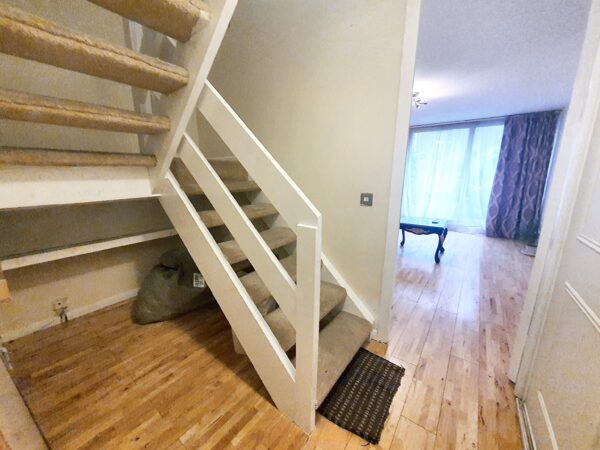 Barchester Close, Uxbridge, UB8