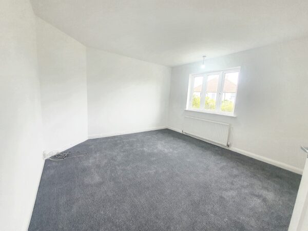 Laleham Avenue, London, NW7