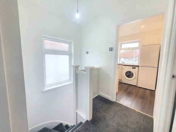 Laleham Avenue, London, NW7