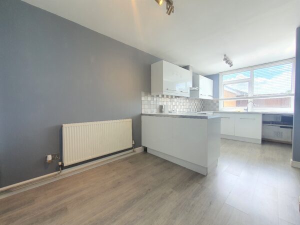 Carnbroe Avenue, Binley, CV3
