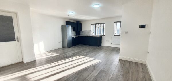 82 Old Ruislip Road, Northolt, UB5