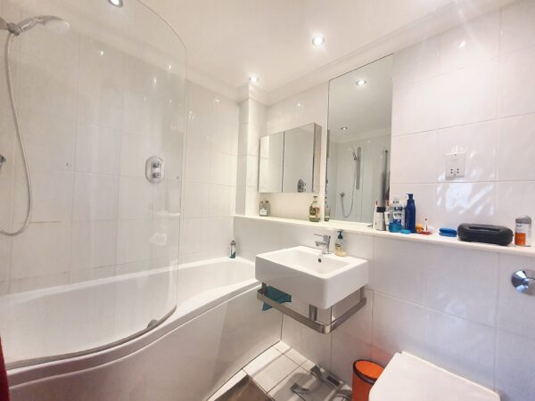 Reservoir Road, Ruislip, HA4