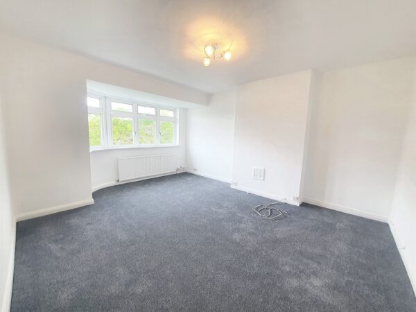 Laleham Avenue, London, NW7