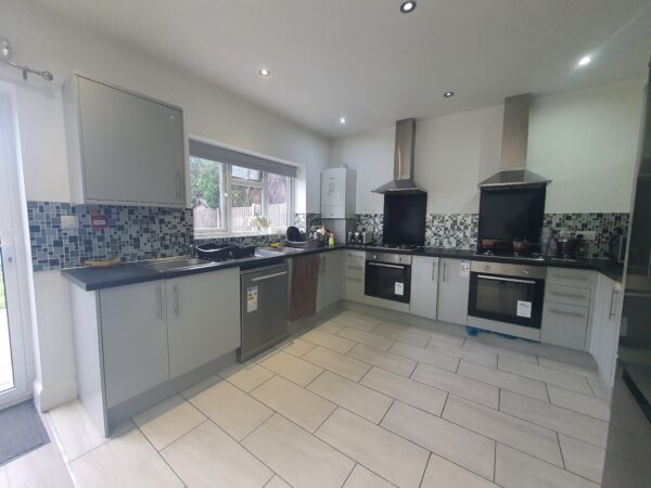 43 Cranborne Waye, Hayes, UB4