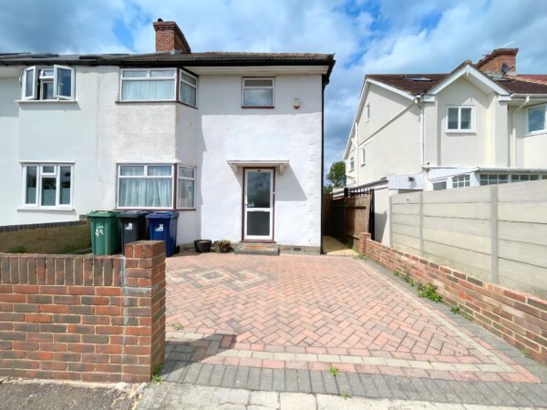 Northfields Road, London, W3
