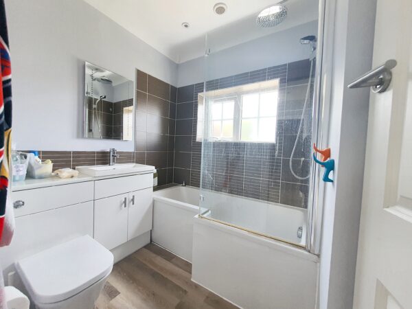 Daryngton Drive, Guildford, GU1