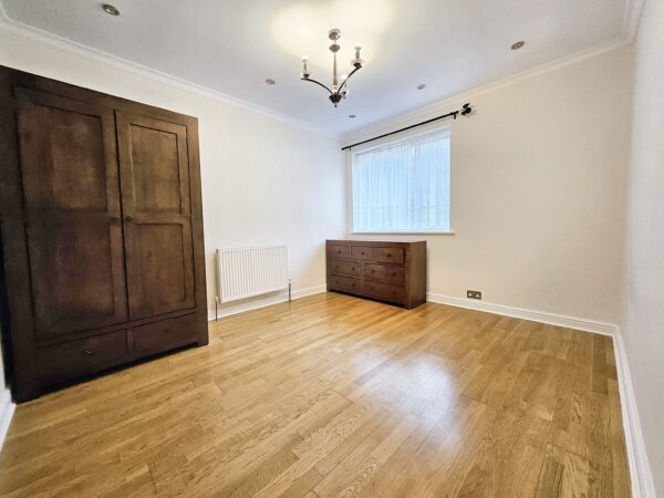 Connell Crescent, London, W5