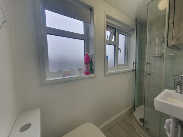 43 Cranborne Waye, Hayes, UB4