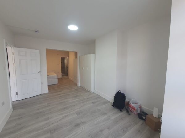 45 Tudor Road, Hayes, UB3